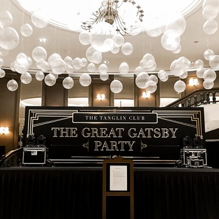 Balloon decorations at a Great Gatsby themed countdown party (The Tanglin Club)